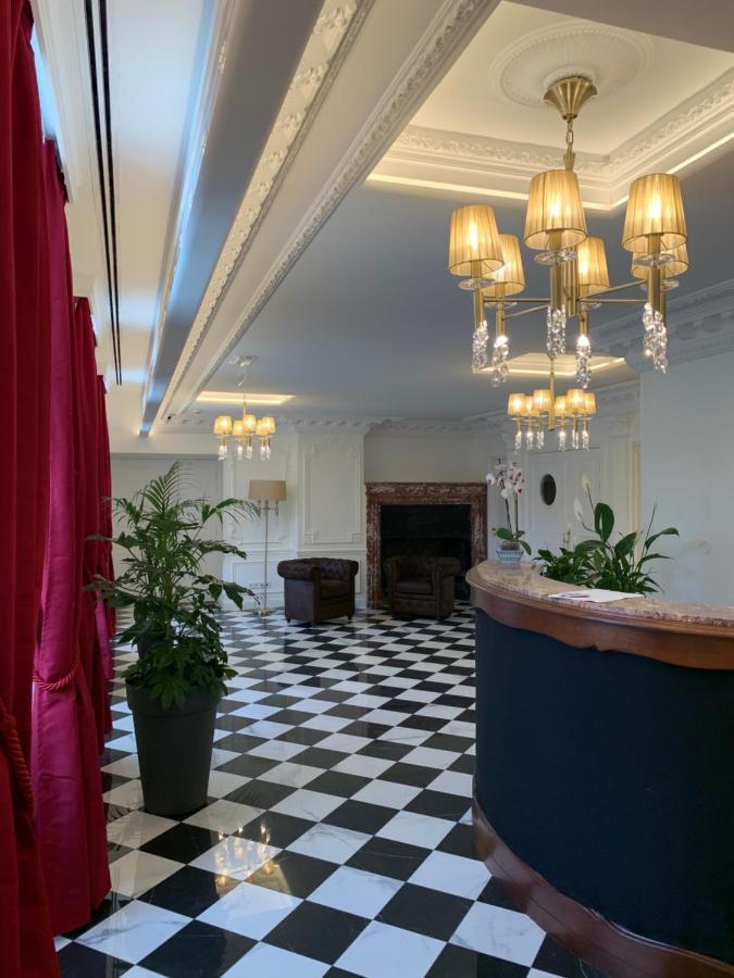 Chateau Des Hauts De Provins Hotel Champcenest Exterior photo
